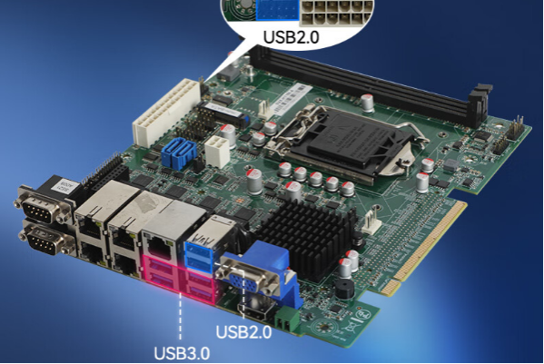 壁掛式工控機端口.png 壁掛式工控機端口.png