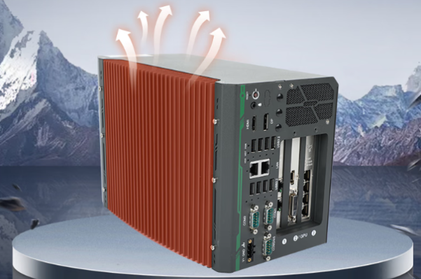 東田嵌入式工業(yè)級電腦散熱.png
