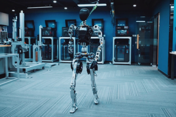 人型機器人.png